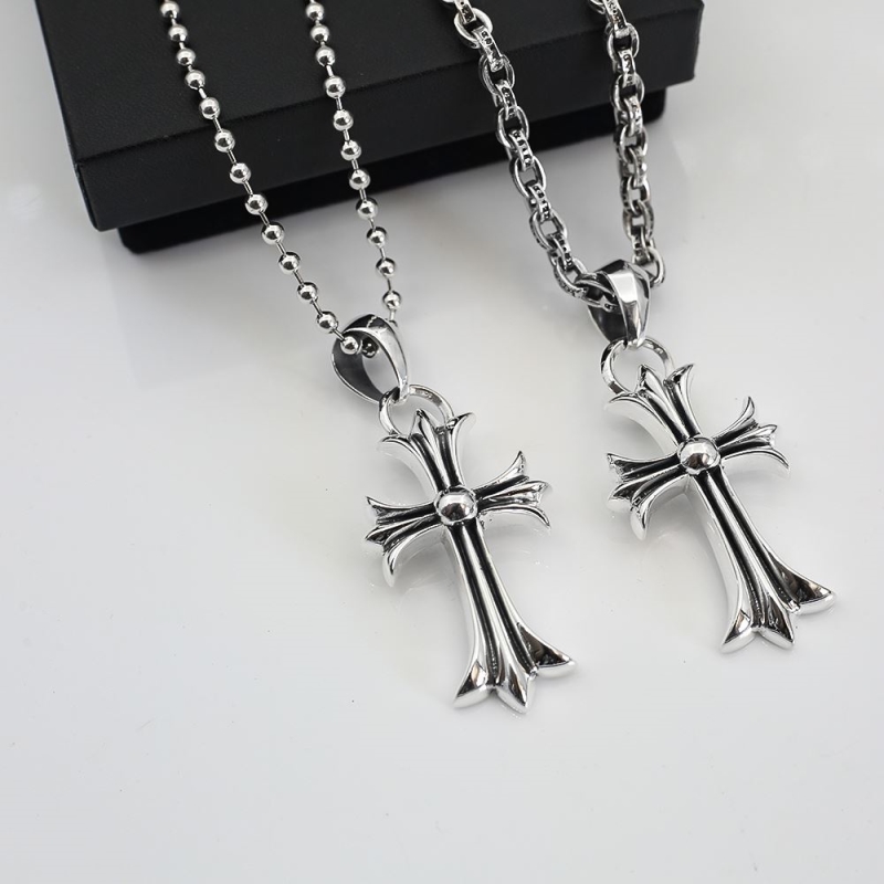 Ch**me He**ts necklaces